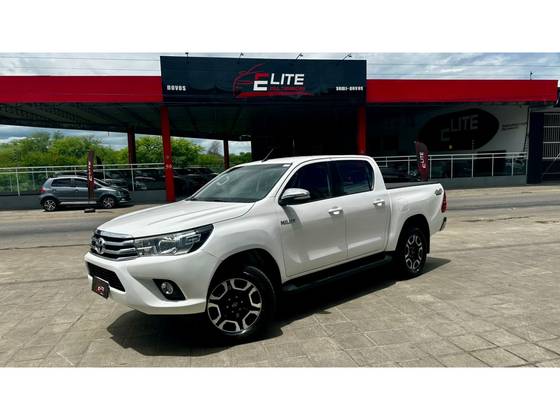 TOYOTA HILUX 2.8 SRV 4X4 CD 16V DIESEL 4P AUTOMÁTICO